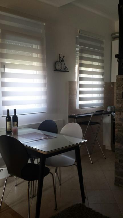 Apartment Fini Tivat Exterior foto